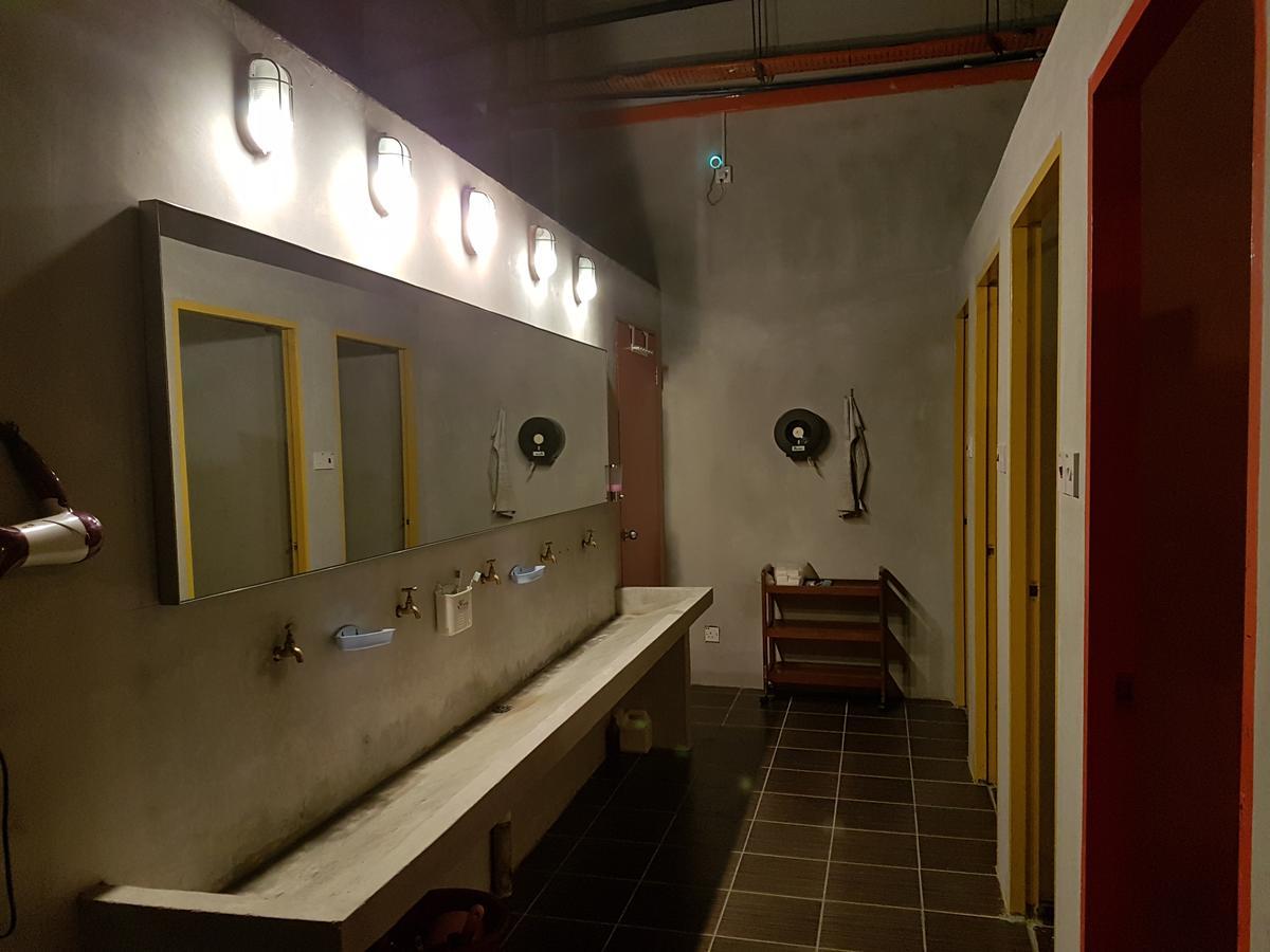 Skypod Boutique Hostel Kota Kinabalu Eksteriør billede
